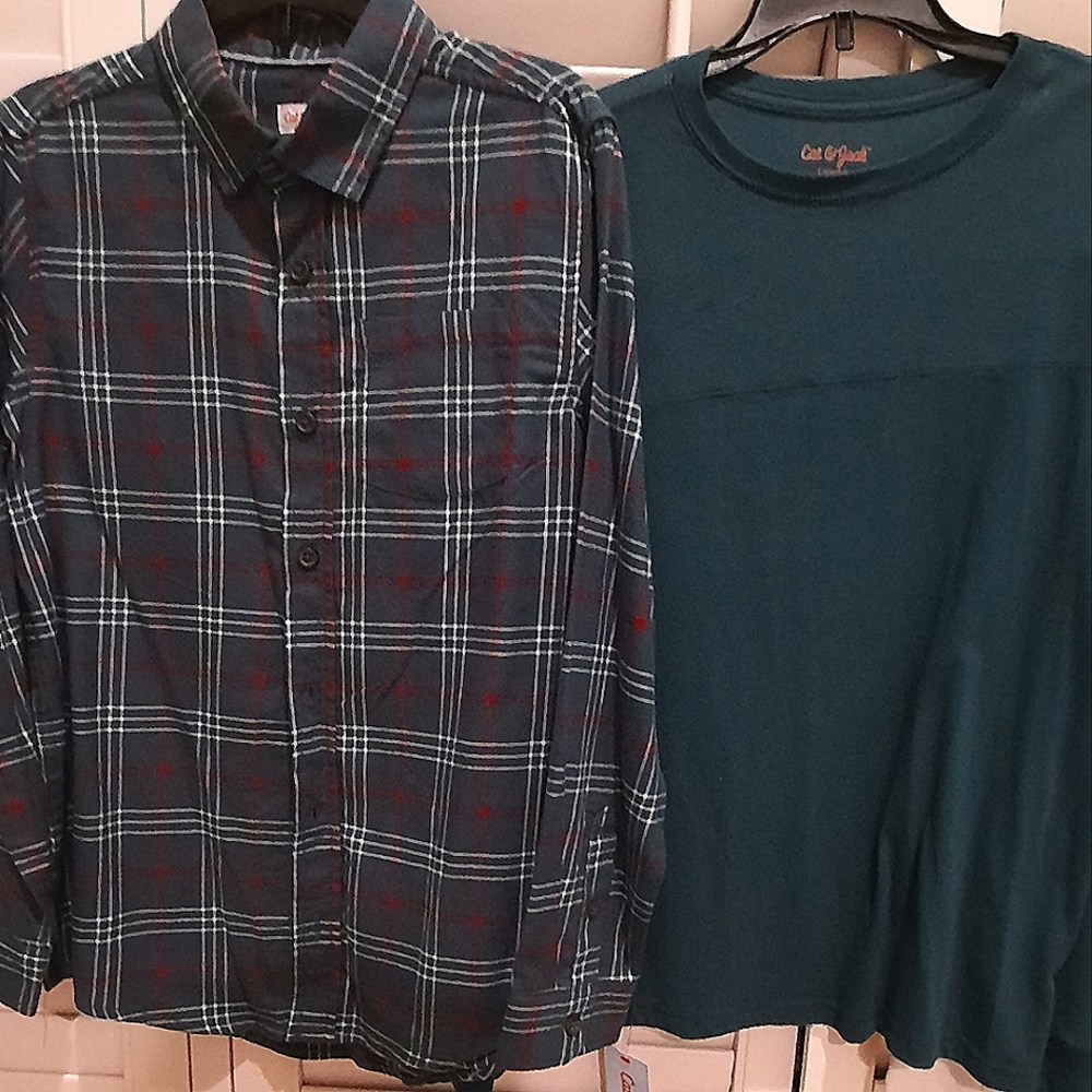!!!!SOLD OUT!!!!Two bottom down boys Shirts 2 different brands